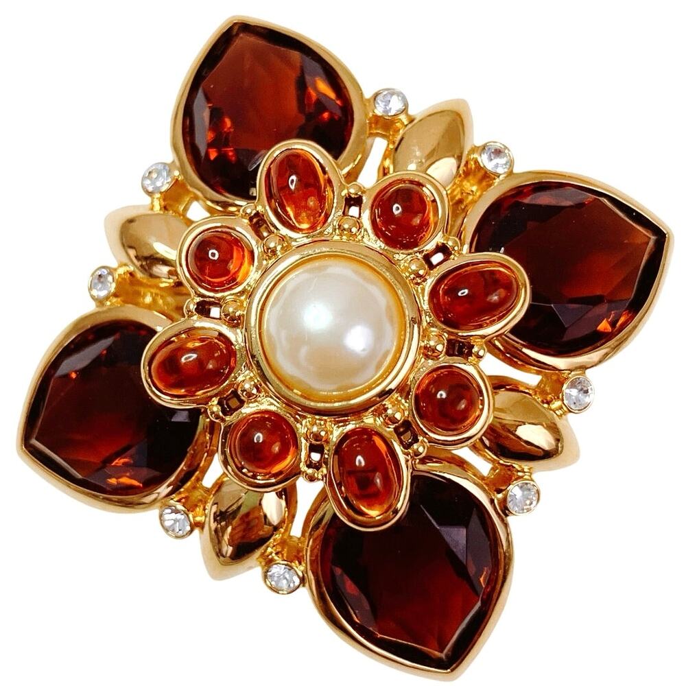 VTG Signed Joan Rivers Gold Tone Amber Resin Faux Pearl Floral Radiant Brooch